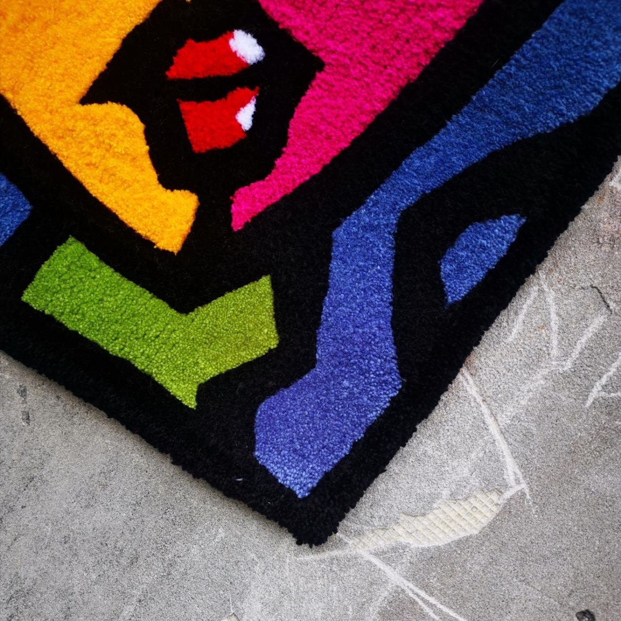 Plastic Abstract Rug Abstract Face | Living Room Decor. 100% Acrylic Handmade Rug. Size ...