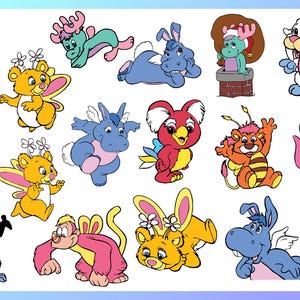 Könnte beinhalten: Eine Sammlung farbenfroher Zeichentrickfiguren, darunter ein Bär, ein Drache, ein Hase, ein Nilpferd und ein Panda. Jede Figur ist einzigartig gestaltet mit leuchtenden Farben und skurrilen Details, ideal für Kinderprodukte.