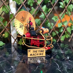 The time machine 1960 parallel universe version/ statue / 28 cm/ gift/ led backlit image 8