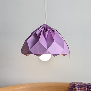 NUEVO: Lámpara portátil de origami lila