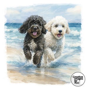 以下が含まれることがあります： 浜辺を走る2匹の犬の水彩画。1匹は白黒、もう1匹は白です。舌を出して鑑賞者に駆け寄り、足元には水しぶきが上がっています。背景には海と空が描かれています。