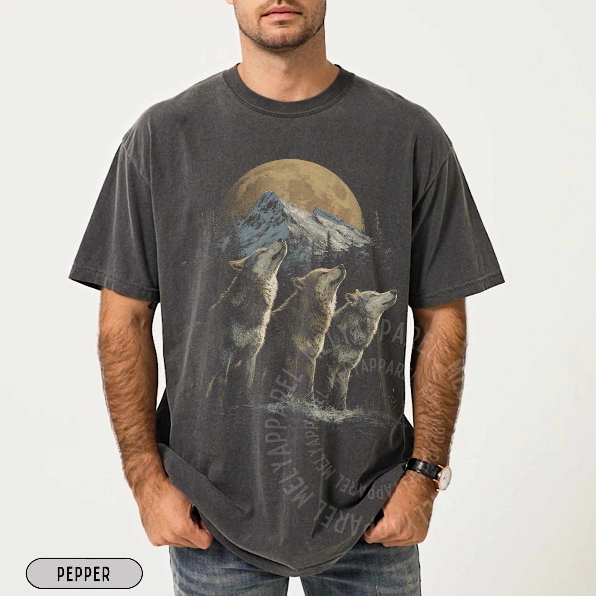 Howling Wolves Shirt Wolf Retro Graphic Tee 90s Clothes Animal Tshirt ...