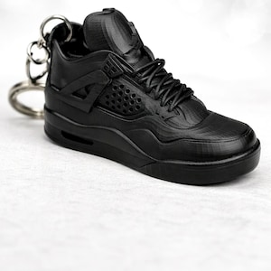 3D Printed Jordan IV Keychain – Mini Sneaker Keyring – Different Variety Of Colours – Trainer Charm – Gift for Sneaker Lovers And Kids