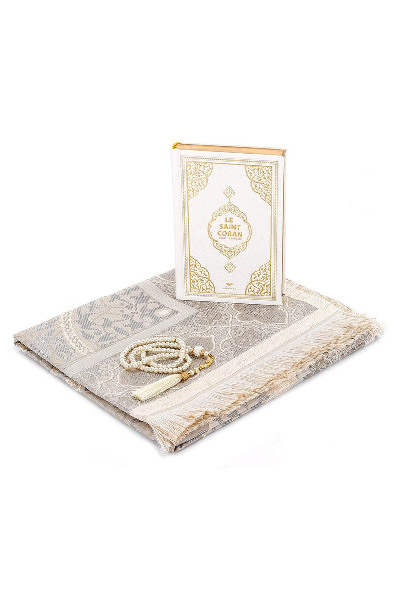 Le Saint Quran Set, French Meal,3 Pieces Set,Janamaz and Tasbih,French and Arabic Quran,Medina Script,French Translatiton,Luxury Hardcover image 8