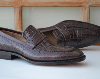 Handmade Premium Quality Patent Leather Dark Brown Colour Loafer Moccasin Crocodile Texture Men Shoes