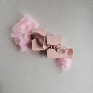Cotton Candy Handmade Place-/Business Cards · 5.5 x 8.5 cm (2.17" x 3.35") · 10 pcs · Deckled Edge Cotton Paper · Soft Pink