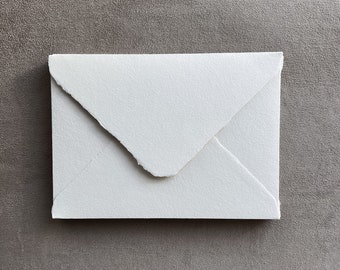 Meringue DIN B6 Handmade Envelopes · 13 x 18 cm (5.12" x 7.09") · 170 - 225 gsm · 20 pcs · Deckled Edge Cotton Paper · Off-White