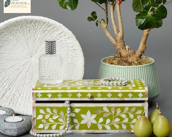 Handmade Mother of Pearl Green Jewellery Box for Decoration and Keepsakes