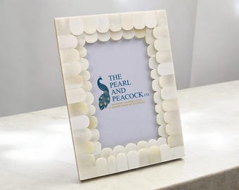 Bone Inlay Photo Frame with White Scalloped Edge