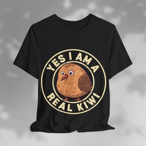 Camiseta divertida con el kiwi, "Sí, soy un kiwi de verdad", adorable camiseta de dibujos animados, diseño humorístico del kiwi