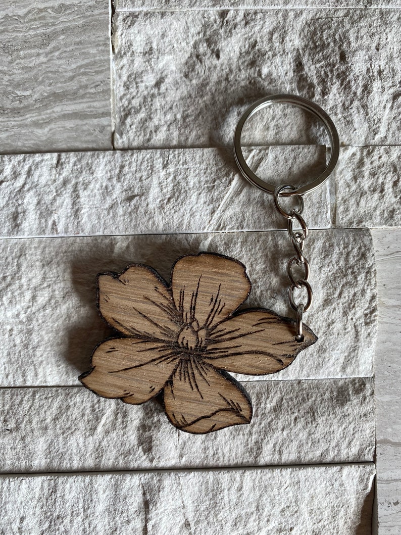 porte clé fleur ou rose en bois image 3