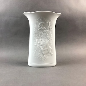 Large vintage AK KAISER bisque porcelain vase, Sleeping Beauty and the Prince. Height 28.5 cm.