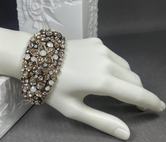 Rare HEIDI DAUS signed statement large bangle / b… - image 1