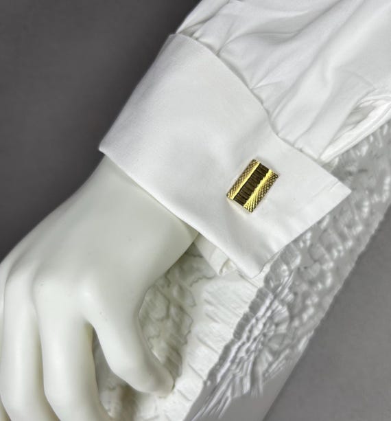 Vintage  unisex goldfarbene rechteckige Manschettenknöpfe mit Op-Art Design aus 1960er.
