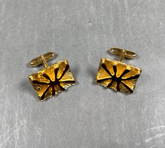 Vintage große unisex goldfarbene rechteckige Manschettenknöpfe mit abstraktem Muster aus 1960er. View 5