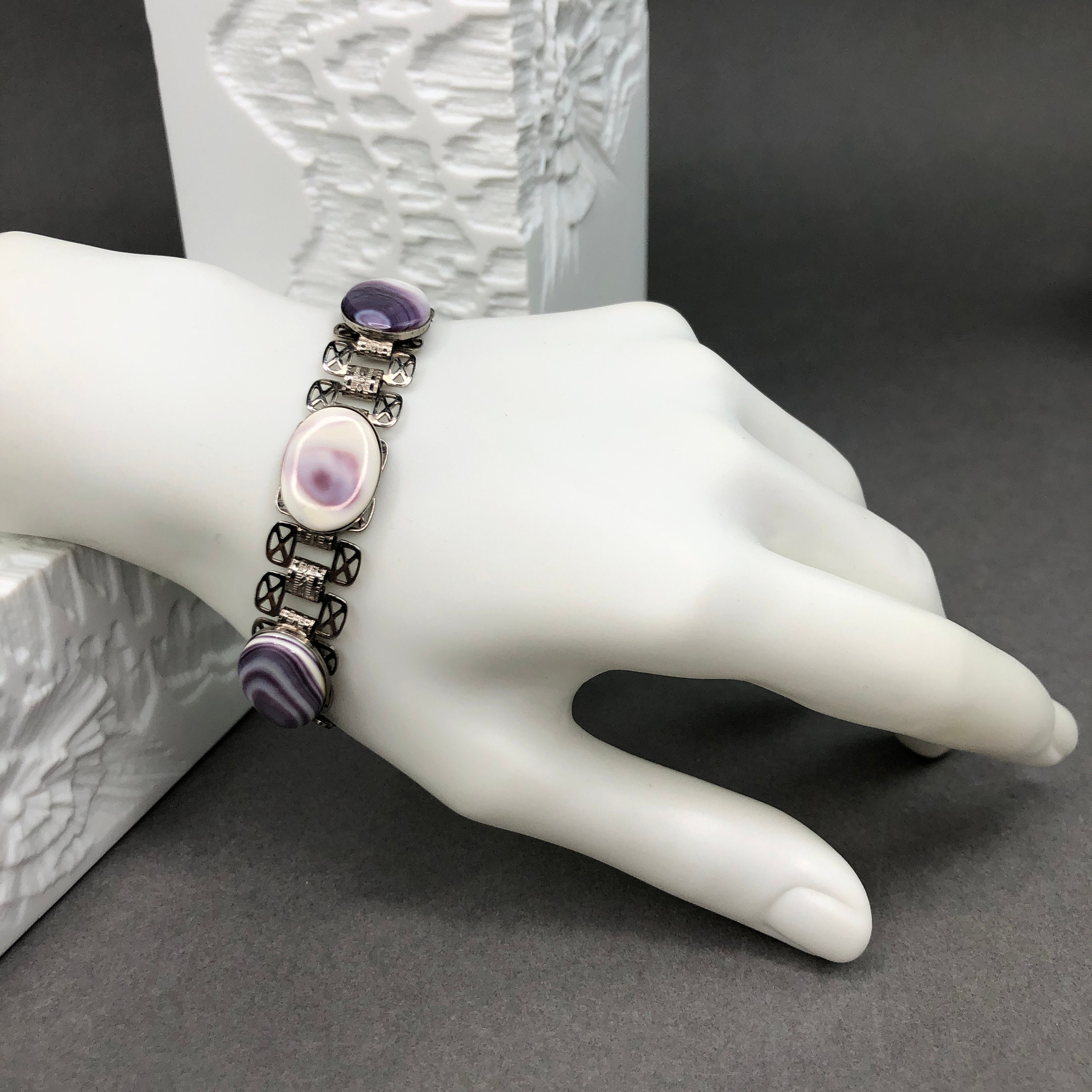 ヴィンテージKRAMERシルバーカラーブレスレット、人工ガラスインレイ