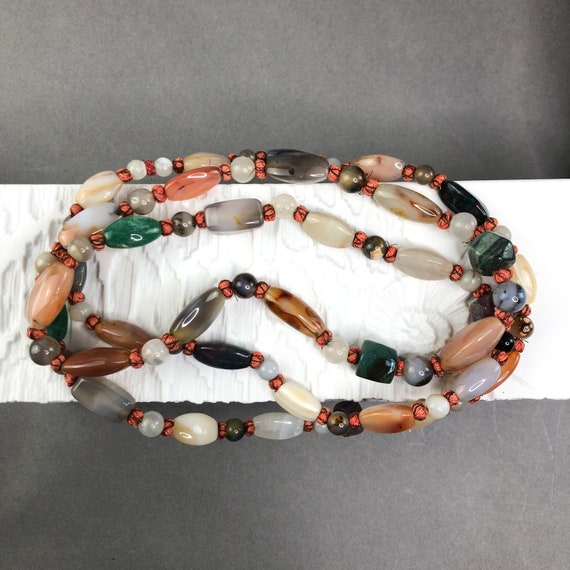Vintage handmade multicolored AGATE necklace - image 1