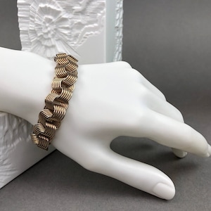 Vintage gold-colored link bracelet/tennis bracelet in Op Art style