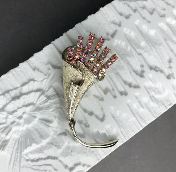 ヴィンテージ CORO PEGASUS ブローチ 黄金の豊穣の角とオーロラの