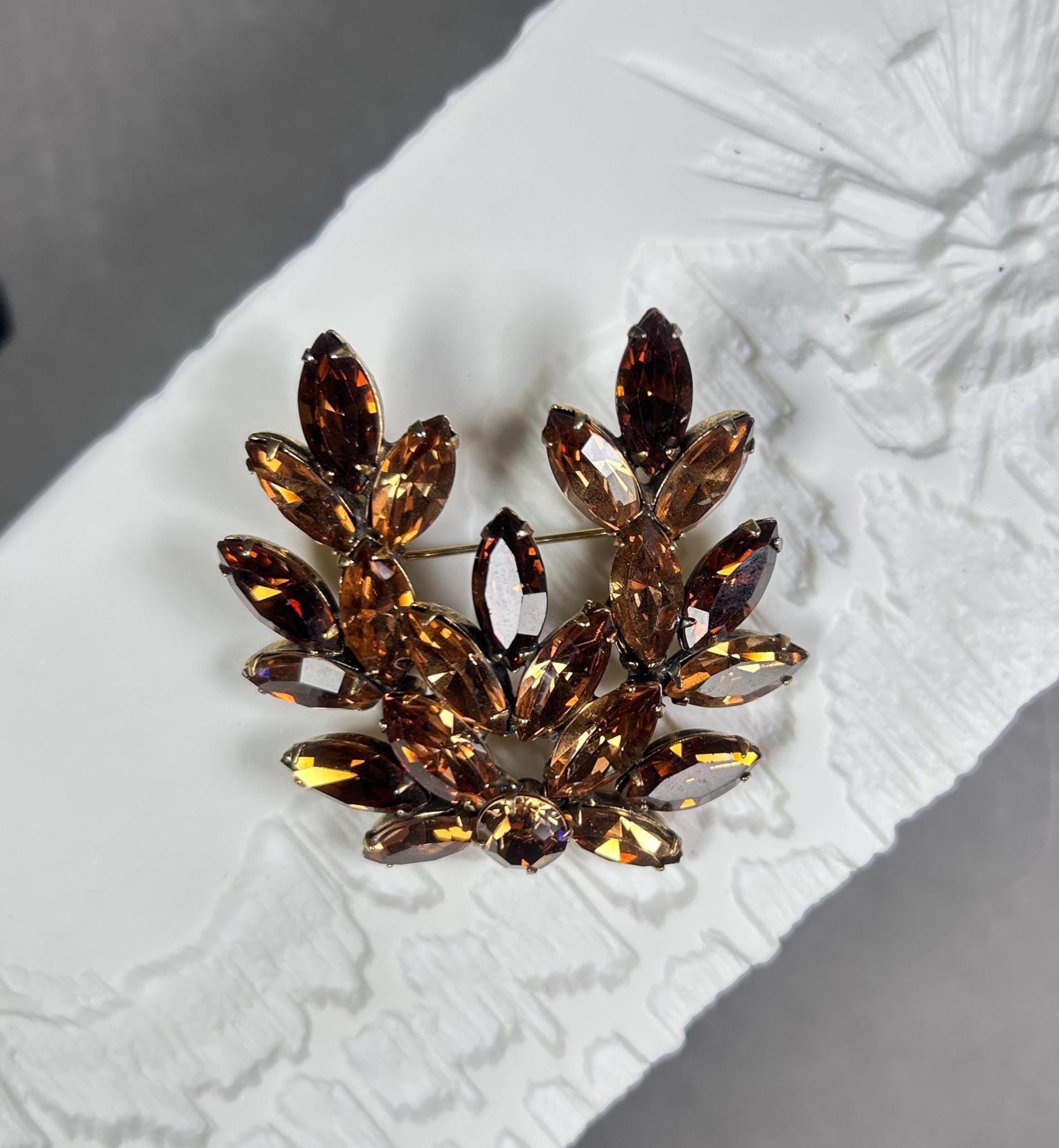 Regency Jewelry Vintage Brooch - Etsy