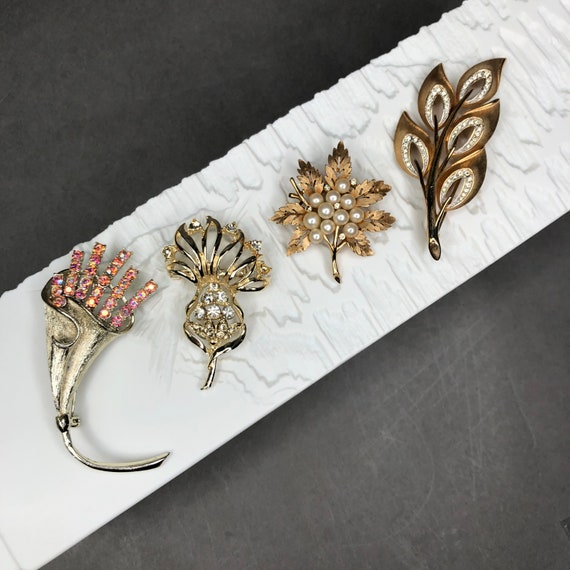 ヴィンテージ CORO PEGASUS ブローチ 黄金の豊穣の角とオーロラの