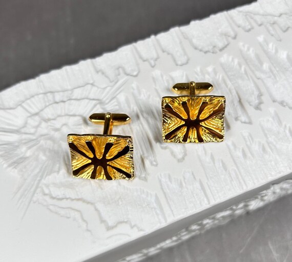 Vintage große unisex goldfarbene rechteckige Manschettenknöpfe mit abstraktem Muster aus 1960er. View 3
