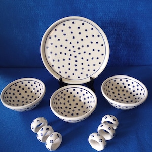 Zestaw naczyń Bolesławiec Polish Pottery 10 elementów, talerz, 3 miski, 6 obrączek na serwetki