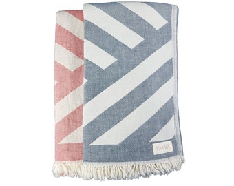 Beach towel | hammam towel | Sauna towel | Peshtemal | Towel made from 100% premium cotton from Turkey | With stripes | Colors red and gray