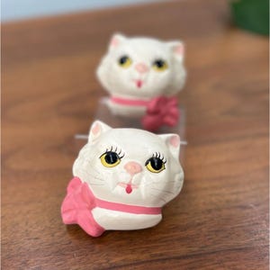 Vintage Chalkware White Cat Busts