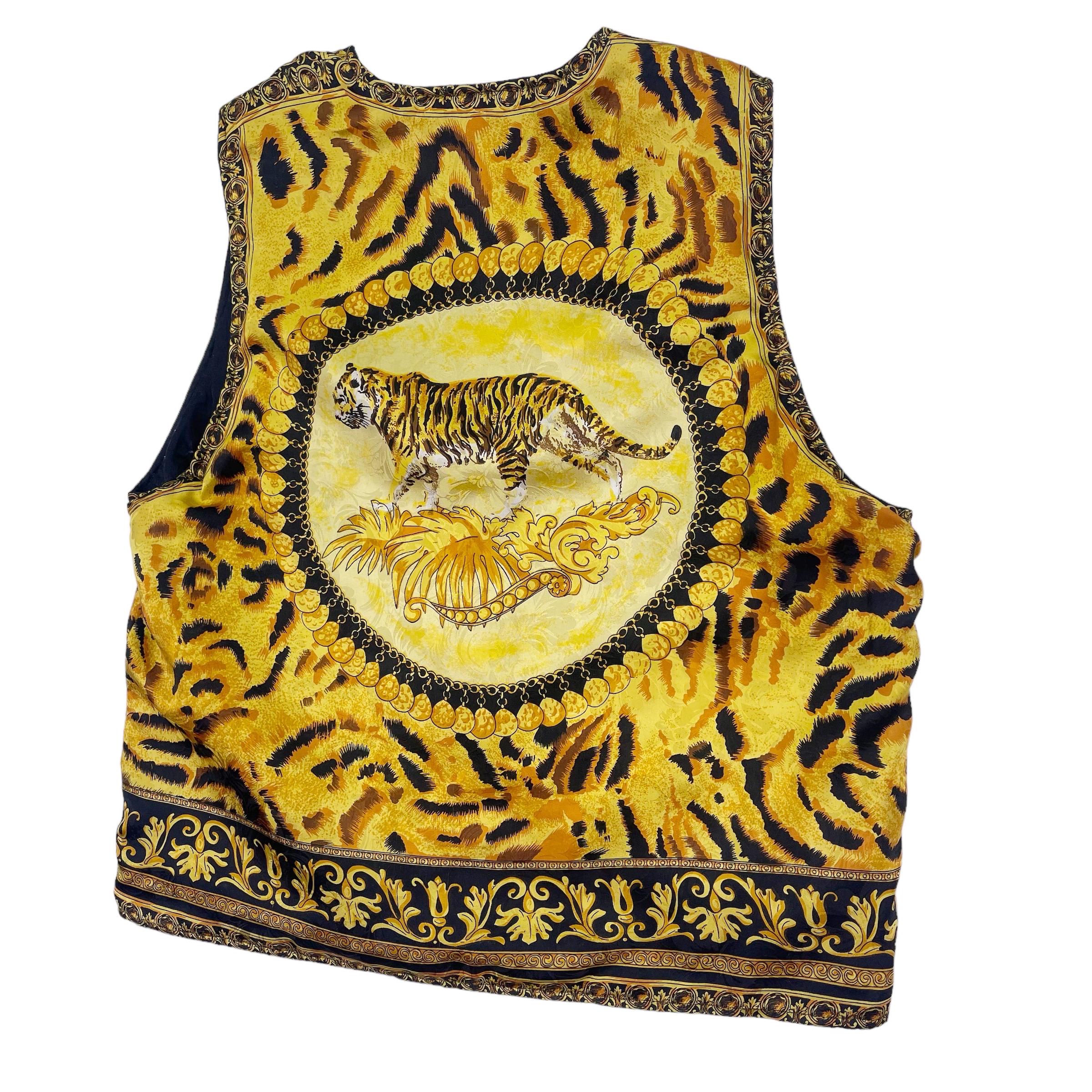 ヴィンテージ　昭和レトロ　黒と金のベスト ヴィンテージ 80年代 Cowood Paris Tigers シルクベスト ボタン付き