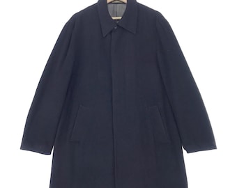 Abrigo vintage de lana negra de Yohji Yamamoto, modelo Against All Risk, de Yohji, talla mediana, fabricado en Japón.