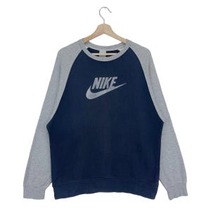 Vintage Y2K Nike Sweatshirt Spell Out Big Swoosh Logo Pullover Sweatshirt Size Medium