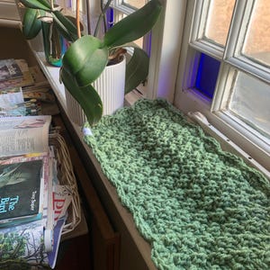 Cat Blankets suitable for carriers, cages, window sills & general bedding.  2 sizes available - square and rectangle.