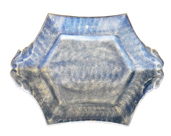 Circa 1850 Engels Spatterware Platter in blauw