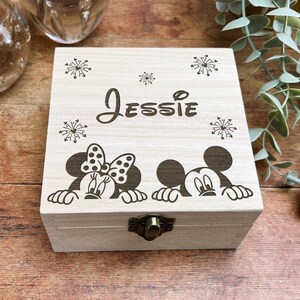 Pudełko na pamiątki z motywem Minnie i Mickey'ego Disneya - drobiazgi, dla córki, mamy, przyjaciółki, na ślub, święta i dzień matki