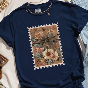 Dragonfly T-Shirt, Vintage Insect Tee, Floral Graphic Top, Retro Style Shirt, Nature Lover Gift, Comfort Colors TShirt, Cottagecore Fashion