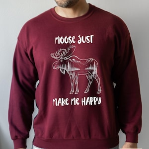 Moose Sweatshirt, Moose T-Shirt, Moose Gifts, Animal Lover Gift, Moose Sweater, Alaska Sweatshirt, Travel Sweatshirt, Cute Moose Sweatshirt