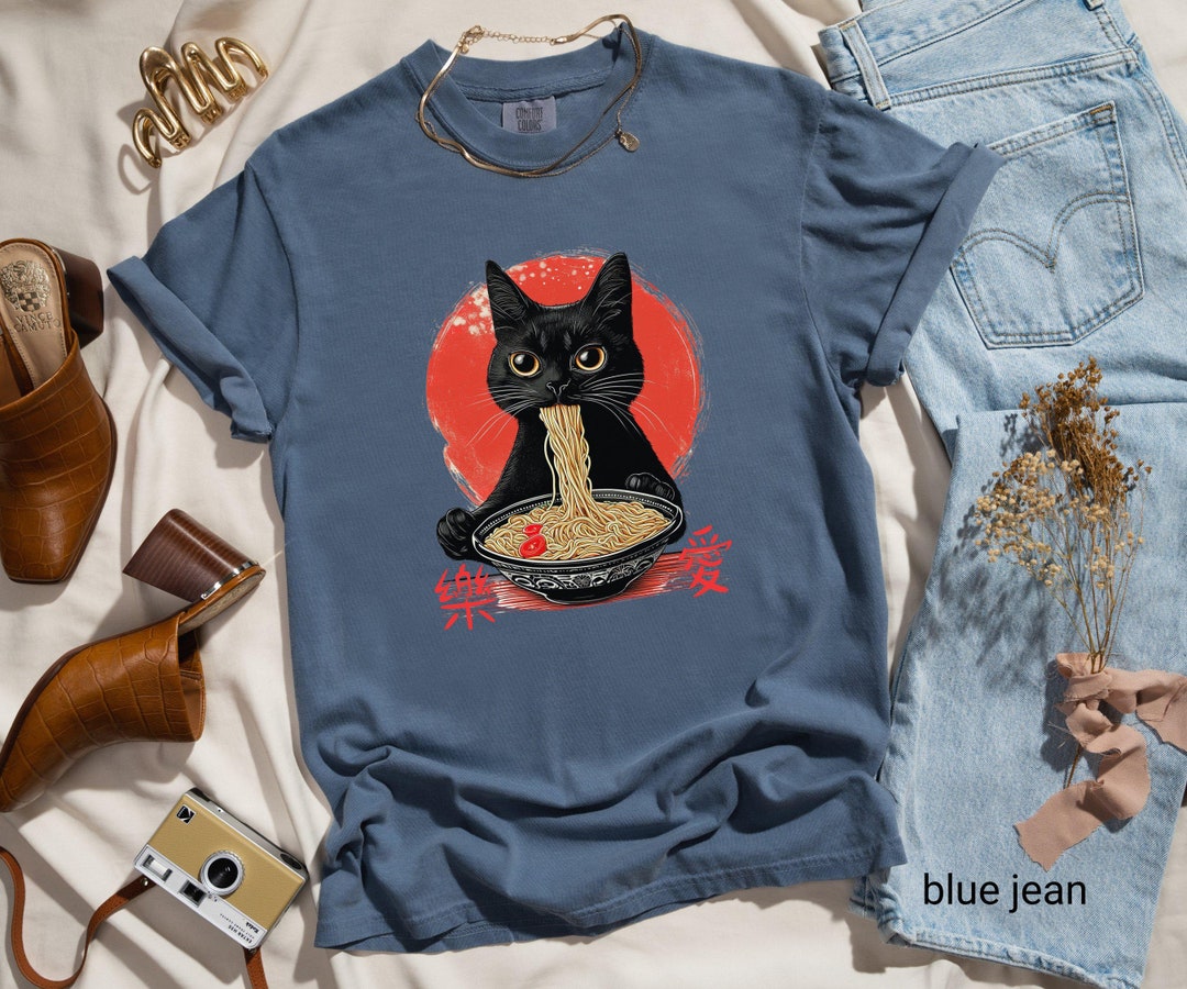 Black Cat Eating Ramen Noodles Graphic T-shirt, Cute Cat Lover Gift ...