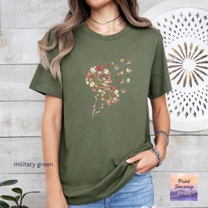 Womens Graphic Tee, Floral Bouquet Shirt, Casual Green T-shirt, Trendy Printed Tee, Everyday Wear, Comfortable Graphic T-shirt for Women