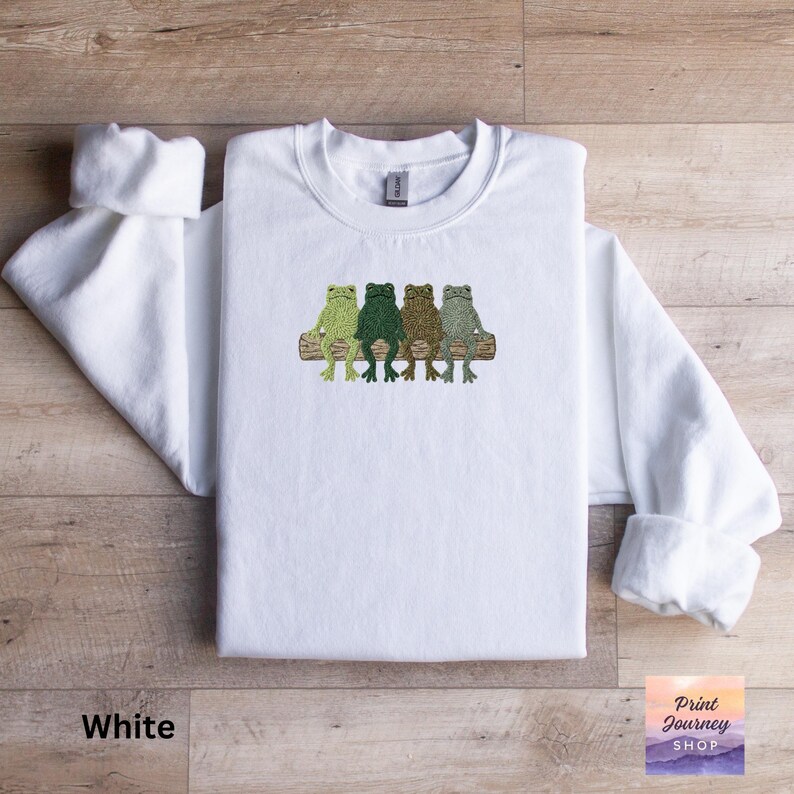 Frog Sweatshirt, Cute Frog Shirt, Animal Lover Gift, Nature Inspired Clothing, Fun Graphic Tee, Cozy Casual Wear, Unique Sweatshirt for All