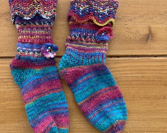 Selbstgestrickte Socken aus Bio-Baumwolle