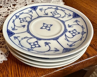 Set von 4 Vintage Jäger Eisenberg Original Blau Saks, Blaue Dänemark China Untertassen, Kleine Porzellan Teller