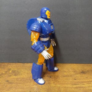 Figura de acción de Iron Man del Espacio Profundo de ToyBiz Marvel Universe Deluxe Edition de 10 pulgadas, 1997 imagen 2