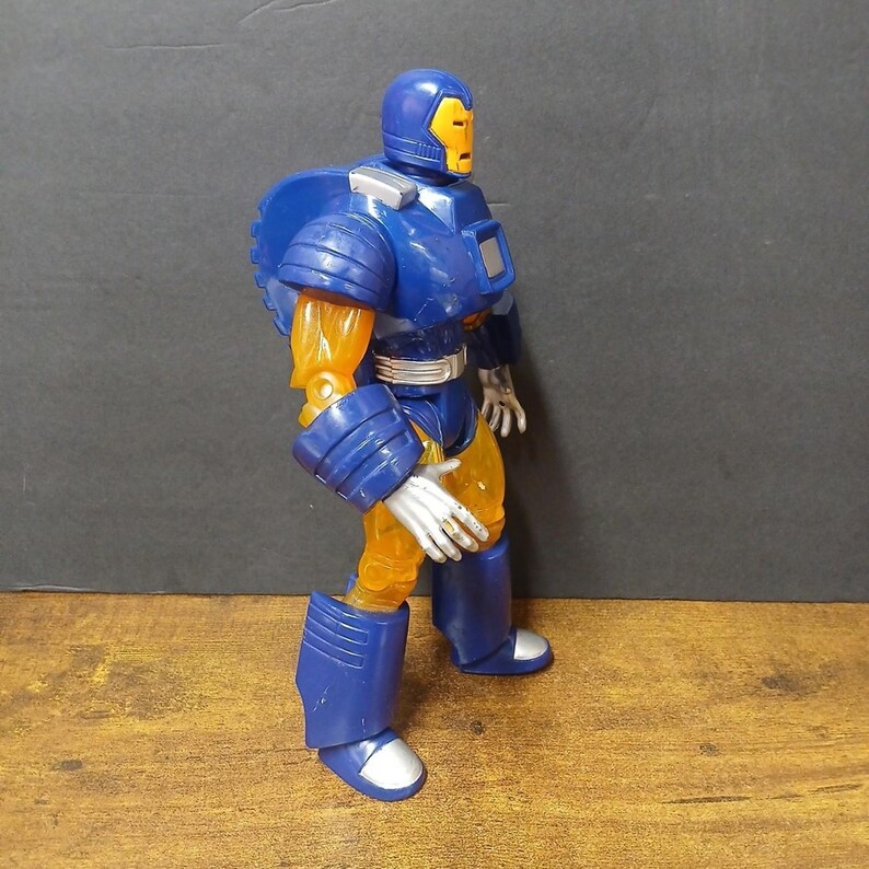 Figura de acción de Iron Man del Espacio Profundo de ToyBiz Marvel Universe Deluxe Edition de 10 pulgadas, 1997 imagen 2