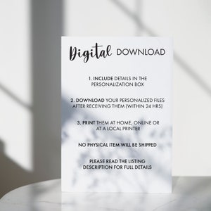 K&ouml;nnte beinhalten: Eine wei&szlig;e Karte mit schwarzem Text, der die Schritte f&uuml;r einen digitalen Download beschreibt. Der Text lautet: "Digitaler Download", "1. Geben Sie die Details in das Personalisierungsfeld ein", "2. Laden Sie Ihre personalisierten Dateien herunter, nachdem Sie sie erhalten haben (innerhalb von 24 Stunden)", "3. Drucken Sie sie zu Hause, online oder bei einem lokalen Drucker aus", "Es wird kein physischer Artikel versandt", "Bitte lesen Sie die Beschreibung des Angebots f&uuml;r weitere Details".