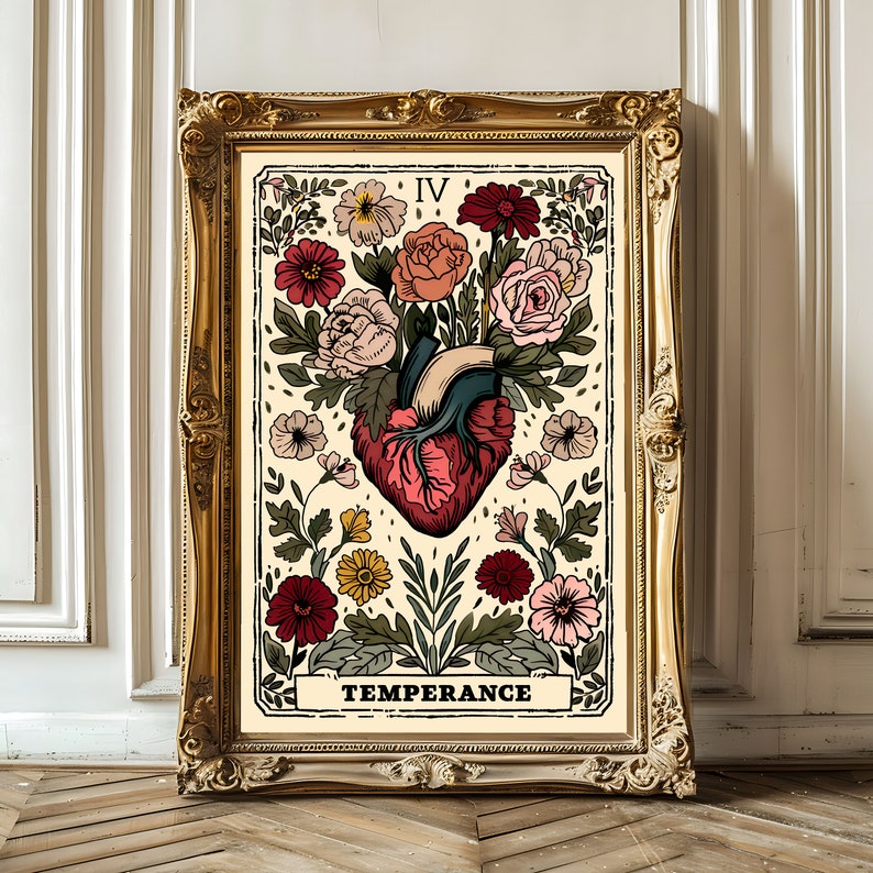 K&ouml;nnte beinhalten: Eine Tarotkarten-Illustration im Vintage-Stil mit einem menschlichen Herzen, aus dem Blumen wachsen. Die Karte tr&auml;gt den Titel "Temperance" und die r&ouml;mische Ziffer "IV" in der oberen rechten Ecke.