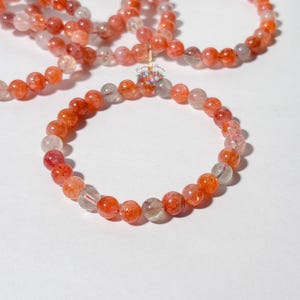 Pulsera de cristal de piedra solar Arusha Confetti: Confianza y energía positiva.