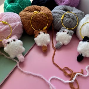 Custom Crochet Cat Keychains– Handmade Animal Keychain for Keys Holiday Birthday Gift for best friends Name Custom gift