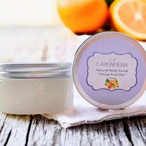 Peeling do ciała z cytrusami i aromaterapią: olej kokosowy i sól morska