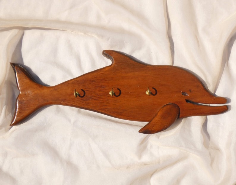 Grand crochet dauphin en bois fait main vintage avec décoration côtière, porte-création animal image 2